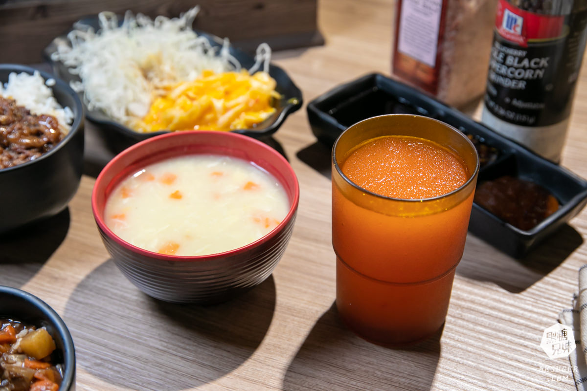 高雄牛排推薦|鬥牛士牛排食堂五福店|隱藏版熔岩起司系列|牛排海鮮九宮格外帶回家烤 - 第15張圖 高雄牛排推薦|鬥牛士牛排食堂五福店|隱藏版熔岩起司系列|牛排海鮮九宮格外帶回家烤