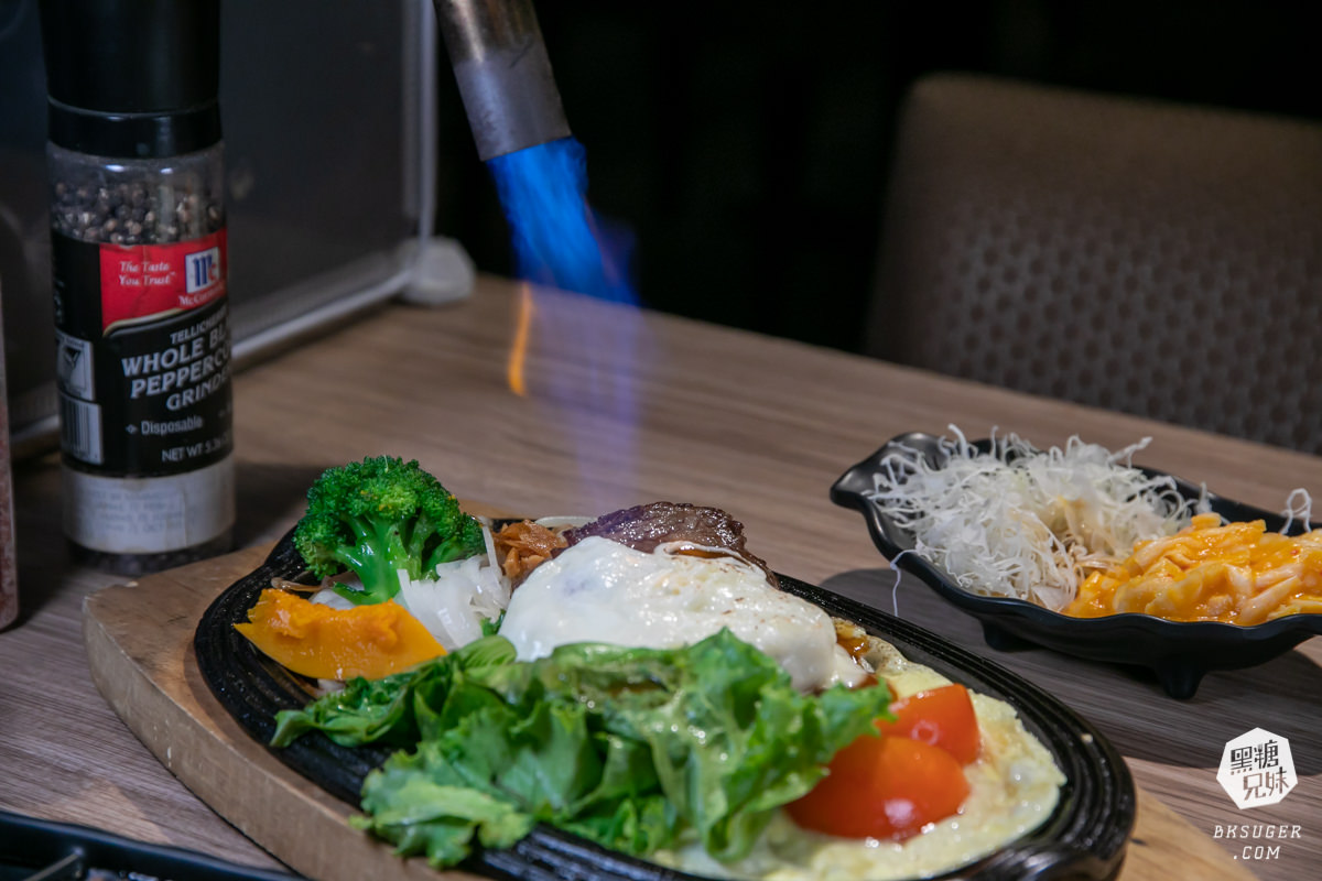 高雄牛排推薦|鬥牛士牛排食堂五福店|隱藏版熔岩起司系列|牛排海鮮九宮格外帶回家烤 - 第18張圖 高雄牛排推薦|鬥牛士牛排食堂五福店|隱藏版熔岩起司系列|牛排海鮮九宮格外帶回家烤