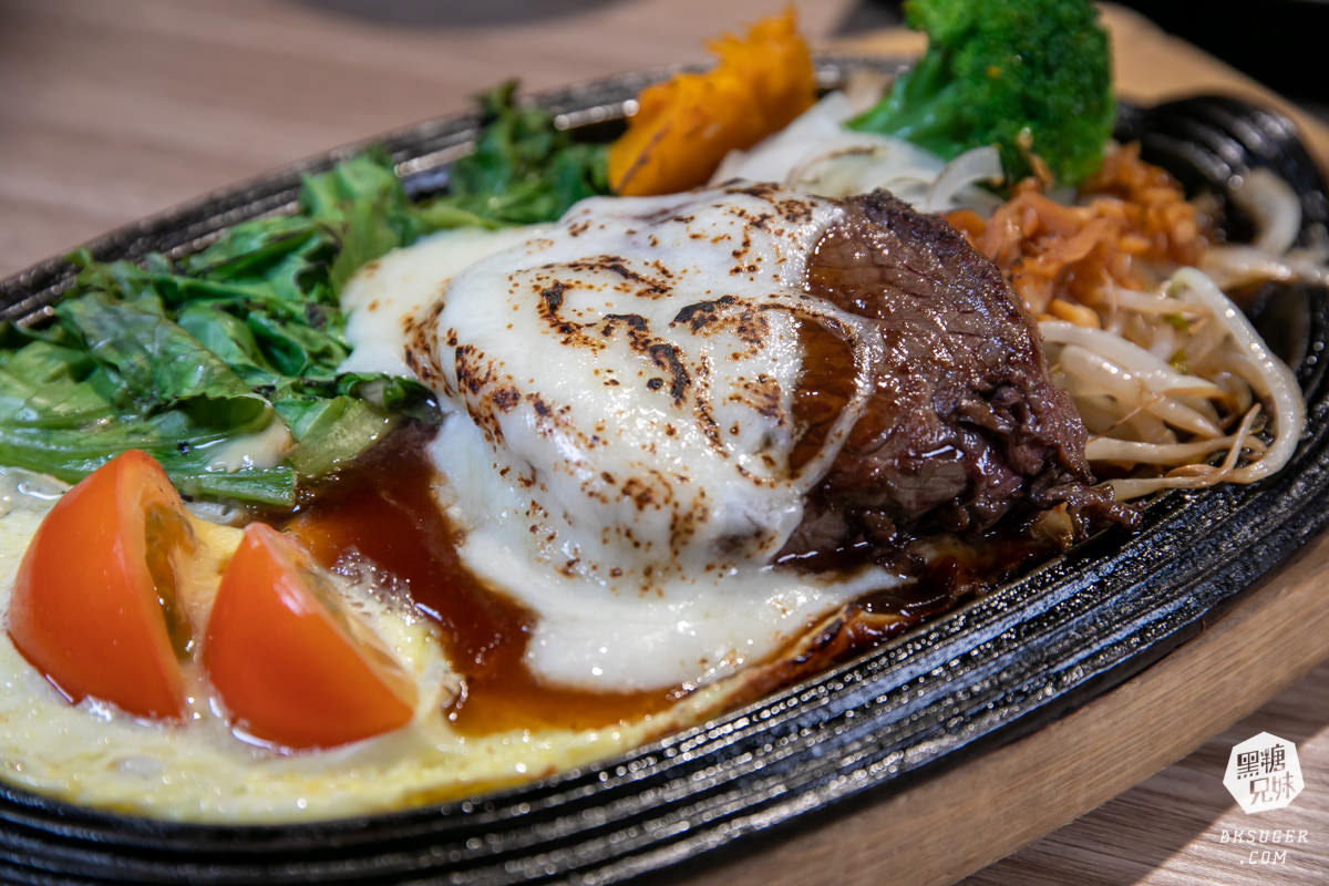 高雄牛排推薦|鬥牛士牛排食堂五福店|隱藏版熔岩起司系列|牛排海鮮九宮格外帶回家烤 - 第20張圖 高雄牛排推薦|鬥牛士牛排食堂五福店|隱藏版熔岩起司系列|牛排海鮮九宮格外帶回家烤