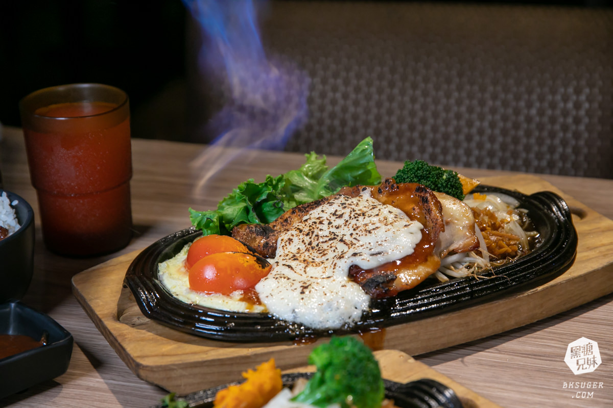 高雄牛排推薦|鬥牛士牛排食堂五福店|隱藏版熔岩起司系列|牛排海鮮九宮格外帶回家烤 - 第26張圖 高雄牛排推薦|鬥牛士牛排食堂五福店|隱藏版熔岩起司系列|牛排海鮮九宮格外帶回家烤