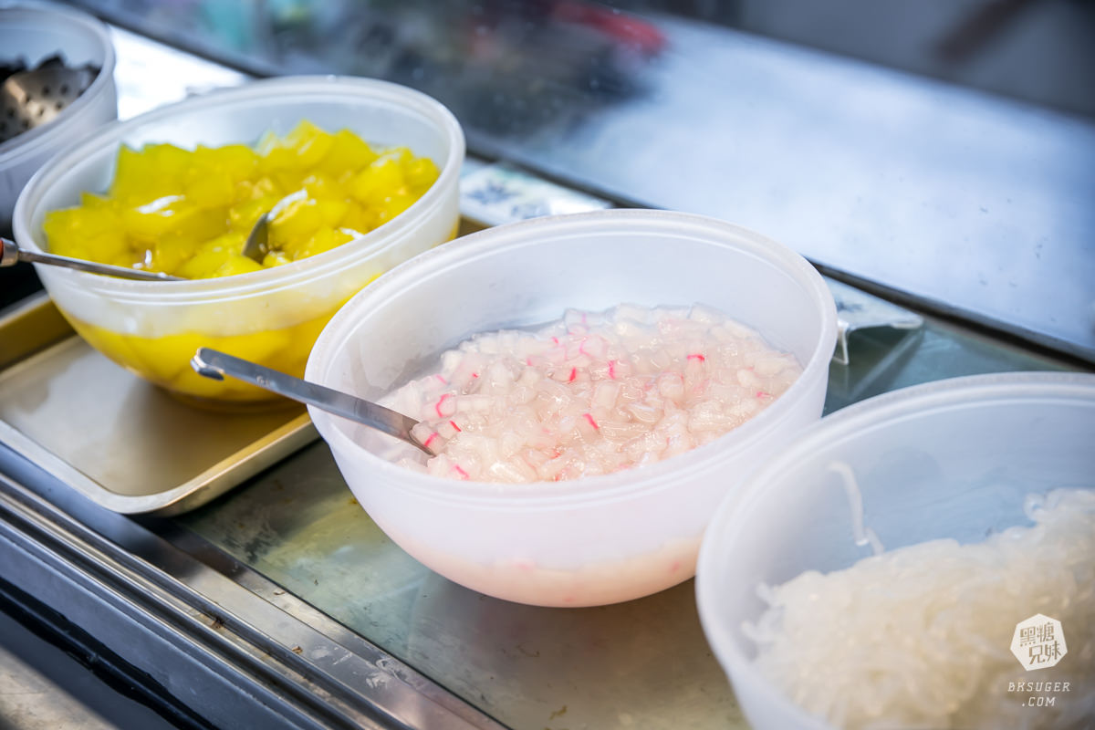 鳳山文衡路美食-古名豆花王|冰品只要$25元?超便宜卻真材實料的豆花冰品|古早味真正的威力? - 第23張圖 鳳山文衡路美食-古名豆花王|冰品只要$25元?超便宜卻真材實料的豆花冰品|古早味真正的威力?