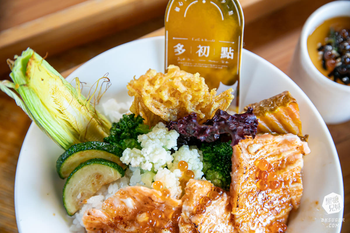 文山特區早午餐推薦|多初點 Brunch & Bistro -文山店|炙燒焦糖鮭魚丼飯也在早午餐中亮相了! - 第13張圖 文山特區早午餐推薦|多初點 Brunch & Bistro -文山店|炙燒焦糖鮭魚丼飯也在早午餐中亮相了!