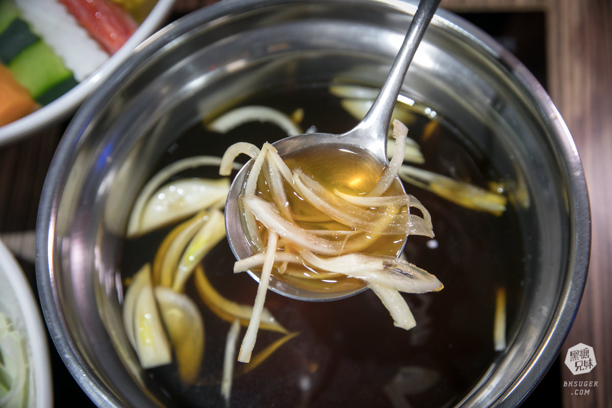 三民區火鍋推薦|獅鍋藝sugoi精緻鍋物|叻沙、麻奶鍋搭配螃蟹肉肉好過癮|家庭聚餐火鍋必吃 - 第23張圖 三民區火鍋推薦|獅鍋藝sugoi精緻鍋物|叻沙、麻奶鍋搭配螃蟹肉肉好過癮|家庭聚餐火鍋必吃