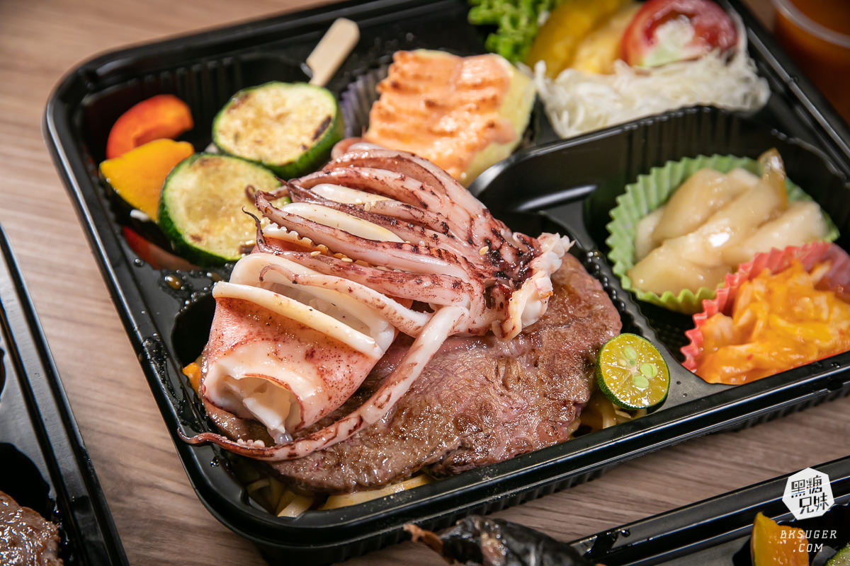 高雄2022防疫便當外帶推薦|鬥牛士牛排食堂|200有找的升級版特選牛排外帶-店內吃的帶回家都吃得到喔 - 第19張圖 高雄2022防疫便當外帶_鬥牛士牛排食堂