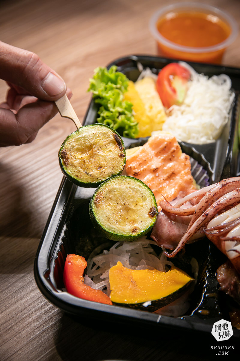 高雄2022防疫便當外帶推薦|鬥牛士牛排食堂|200有找的升級版特選牛排外帶-店內吃的帶回家都吃得到喔 - 第13張圖 高雄2022防疫便當外帶推薦|鬥牛士牛排食堂|200有找的升級版特選牛排外帶-店內吃的帶回家都吃得到喔