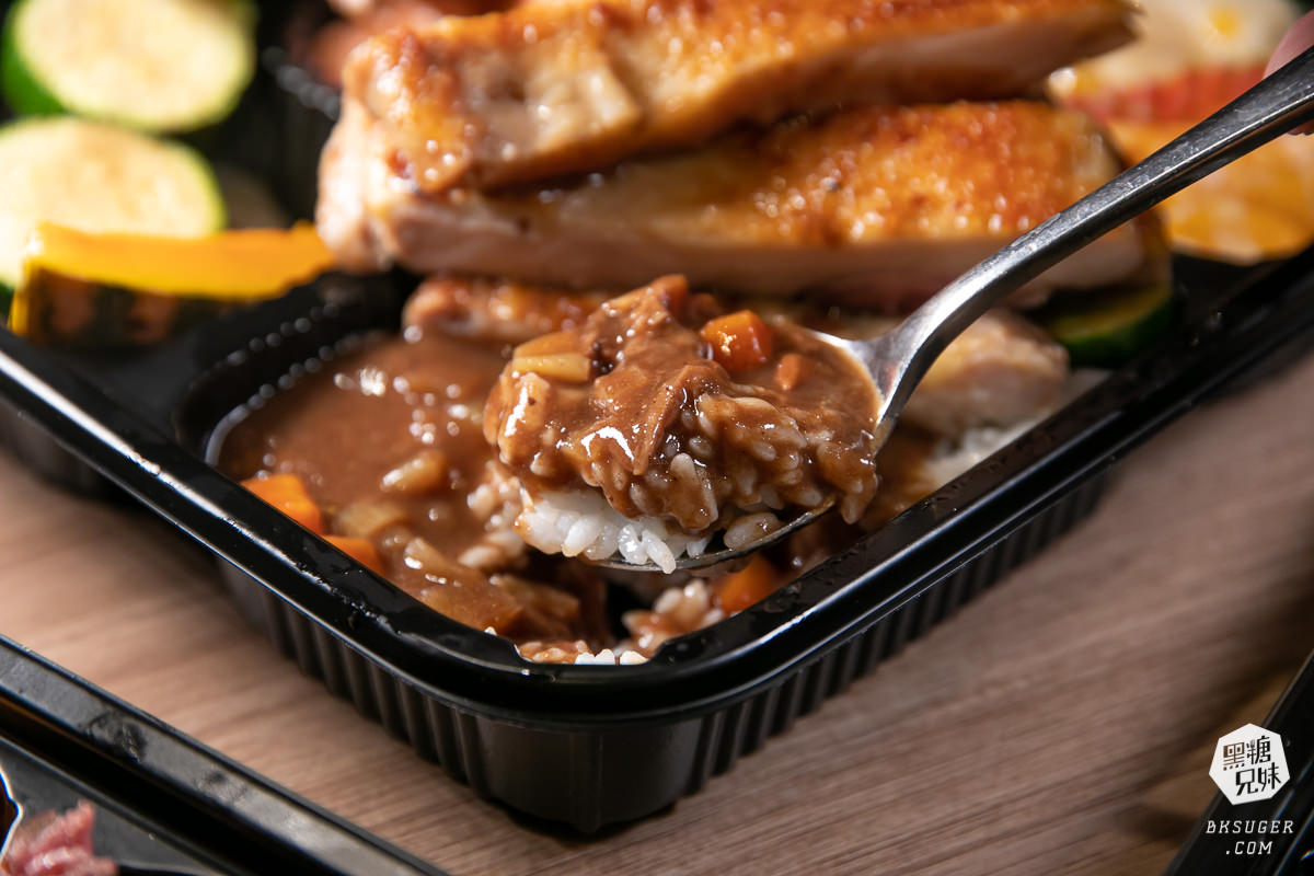 高雄2022防疫便當外帶推薦|鬥牛士牛排食堂|200有找的升級版特選牛排外帶-店內吃的帶回家都吃得到喔 - 第17張圖 高雄2022防疫便當外帶推薦|鬥牛士牛排食堂|200有找的升級版特選牛排外帶-店內吃的帶回家都吃得到喔