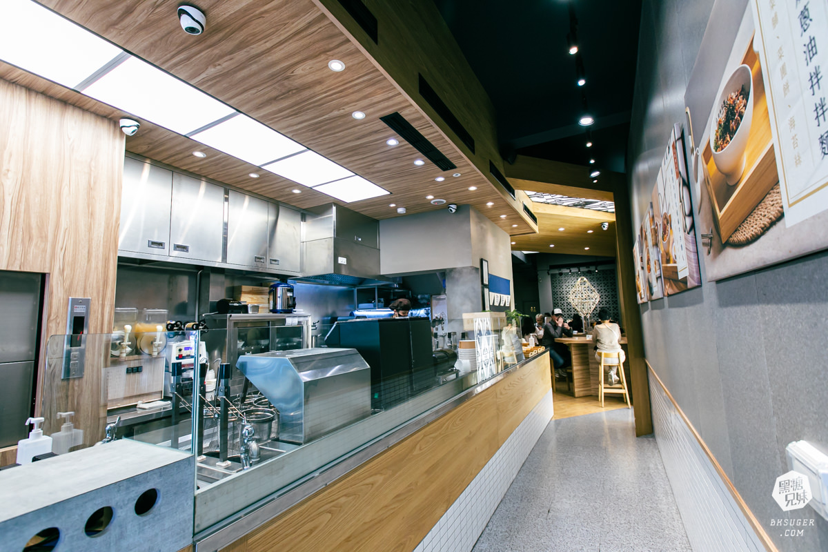 高雄麵店推薦|和林拾麵|獨創干貝麵鮮香風味|高雄創意麵食一麵兩吃 雞白湯拌入吃法 - 第4張圖 高雄麵店推薦|和林拾麵|獨創干貝麵鮮香風味|高雄創意麵食一麵兩吃 雞白湯拌入吃法