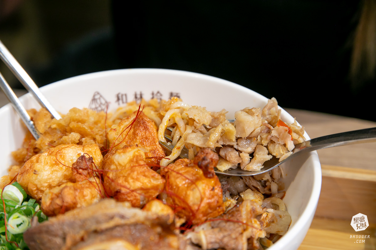 高雄麵店推薦|和林拾麵|獨創干貝麵鮮香風味|高雄創意麵食一麵兩吃 雞白湯拌入吃法 - 第35張圖 高雄麵店推薦|和林拾麵|獨創干貝麵鮮香風味|高雄創意麵食一麵兩吃 雞白湯拌入吃法