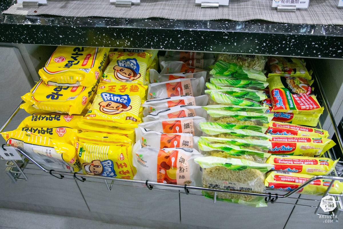 梨花A5和牛放題|高雄春酒特別企劃10人共享的扶桑之宴|龍蝦超大活鮑魚鮮美上桌一人一隻 - 第7張圖 梨花A5和牛放題|高雄春酒特別企劃10人共享的扶桑之宴|龍蝦超大活鮑魚鮮美上桌一人一隻