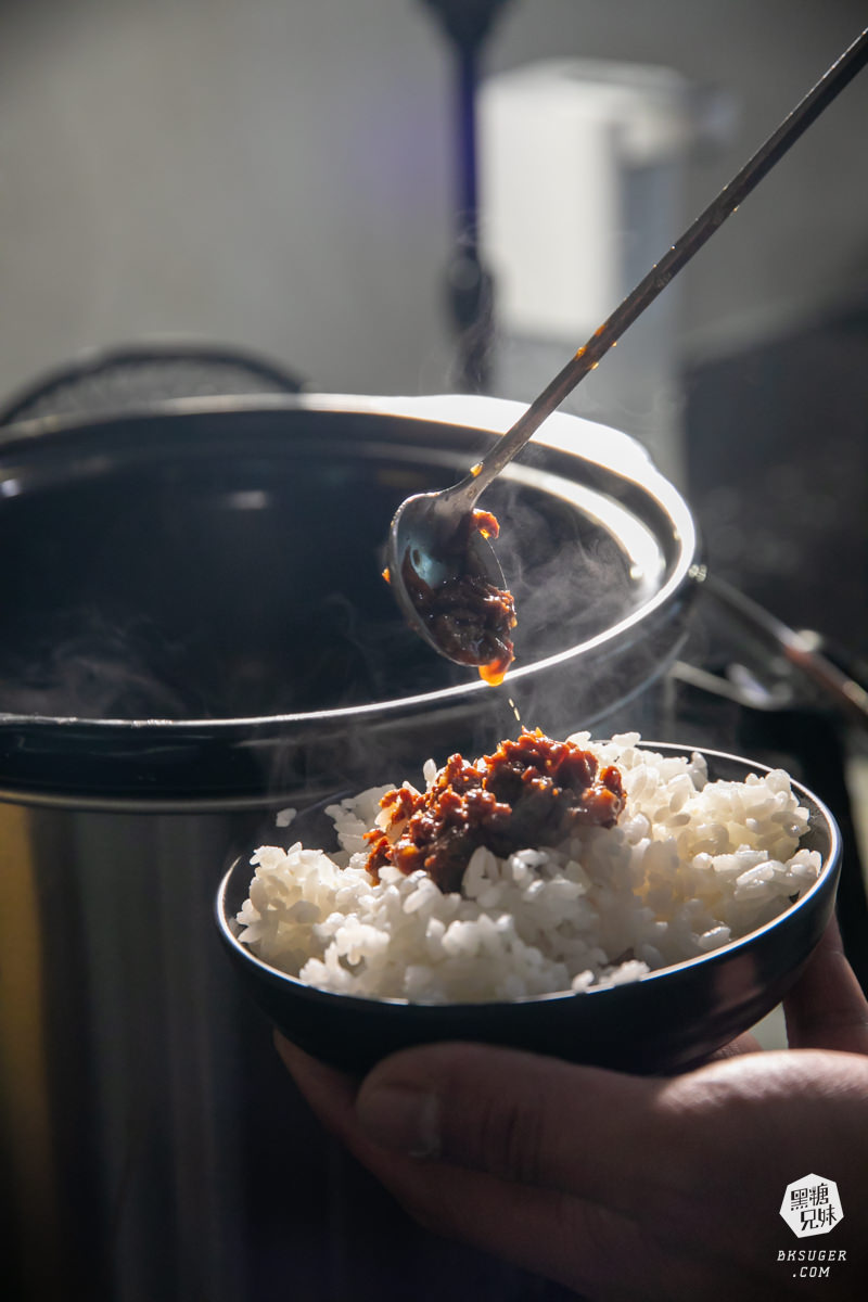 梨花A5和牛放題|高雄春酒特別企劃10人共享的扶桑之宴|龍蝦超大活鮑魚鮮美上桌一人一隻 - 第9張圖 梨花A5和牛放題|高雄春酒特別企劃10人共享的扶桑之宴|龍蝦超大活鮑魚鮮美上桌一人一隻