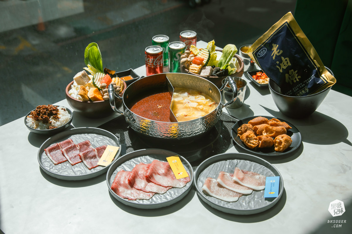 梨花A5和牛放題|高雄春酒特別企劃10人共享的扶桑之宴|龍蝦超大活鮑魚鮮美上桌一人一隻 - 第25張圖 梨花A5和牛放題|高雄春酒特別企劃10人共享的扶桑之宴|龍蝦超大活鮑魚鮮美上桌一人一隻