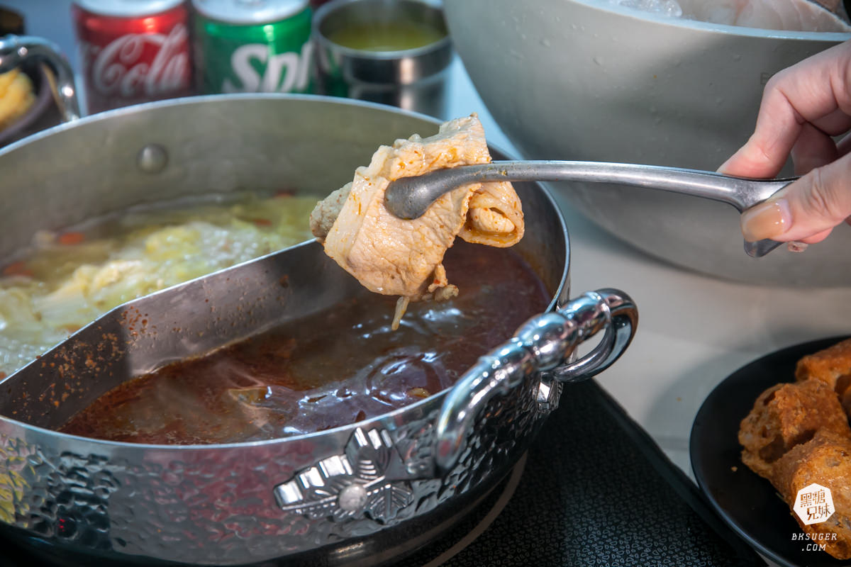 梨花A5和牛放題|高雄春酒特別企劃10人共享的扶桑之宴|龍蝦超大活鮑魚鮮美上桌一人一隻 - 第30張圖 梨花A5和牛放題|高雄春酒特別企劃10人共享的扶桑之宴|龍蝦超大活鮑魚鮮美上桌一人一隻