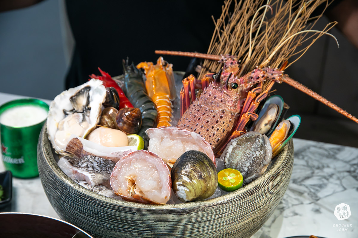 梨花A5和牛放題|高雄春酒特別企劃10人共享的扶桑之宴|龍蝦超大活鮑魚鮮美上桌一人一隻 - 第26張圖 梨花A5和牛放題|高雄春酒特別企劃10人共享的扶桑之宴|龍蝦超大活鮑魚鮮美上桌一人一隻