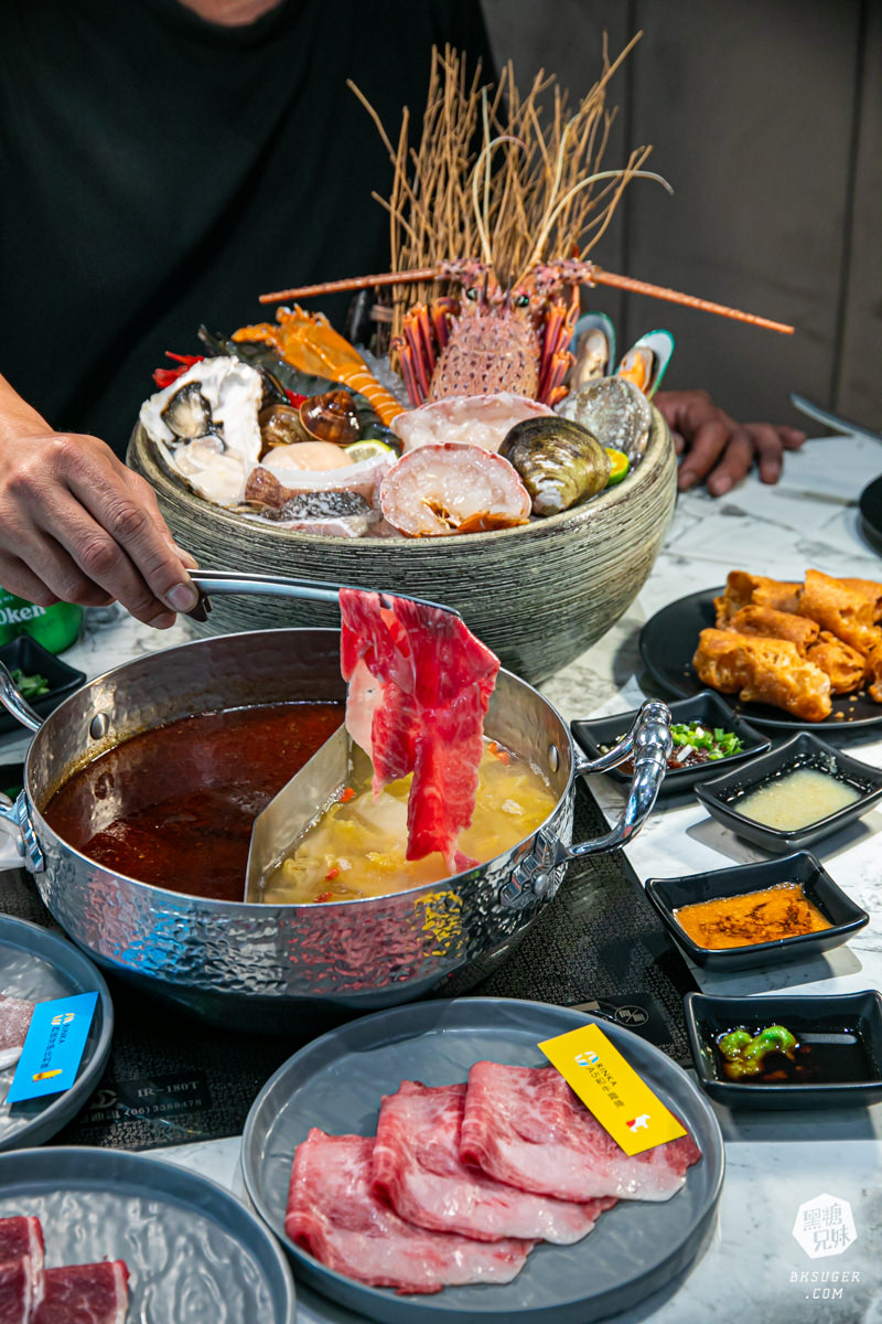 梨花A5和牛放題|高雄春酒特別企劃10人共享的扶桑之宴|龍蝦超大活鮑魚鮮美上桌一人一隻 - 第28張圖 梨花A5和牛放題|高雄春酒特別企劃10人共享的扶桑之宴|龍蝦超大活鮑魚鮮美上桌一人一隻