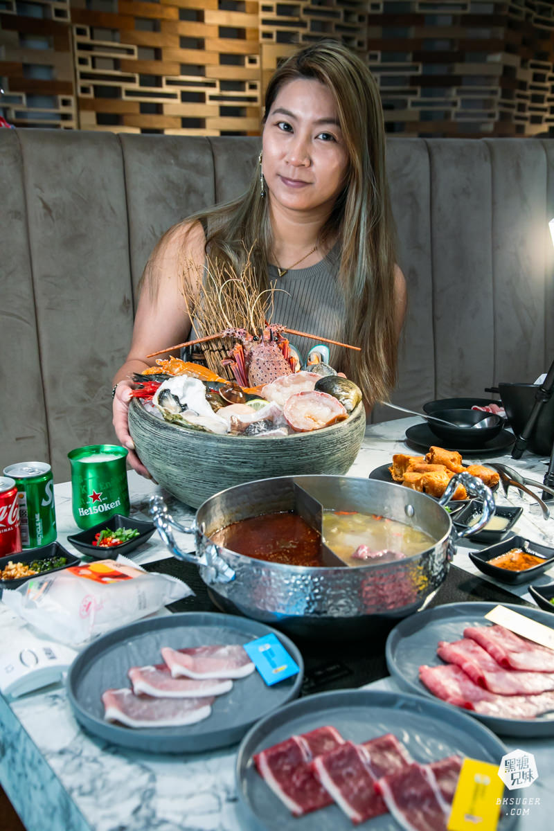 梨花A5和牛放題|高雄春酒特別企劃10人共享的扶桑之宴|龍蝦超大活鮑魚鮮美上桌一人一隻 - 第27張圖 梨花A5和牛放題|高雄春酒特別企劃10人共享的扶桑之宴|龍蝦超大活鮑魚鮮美上桌一人一隻