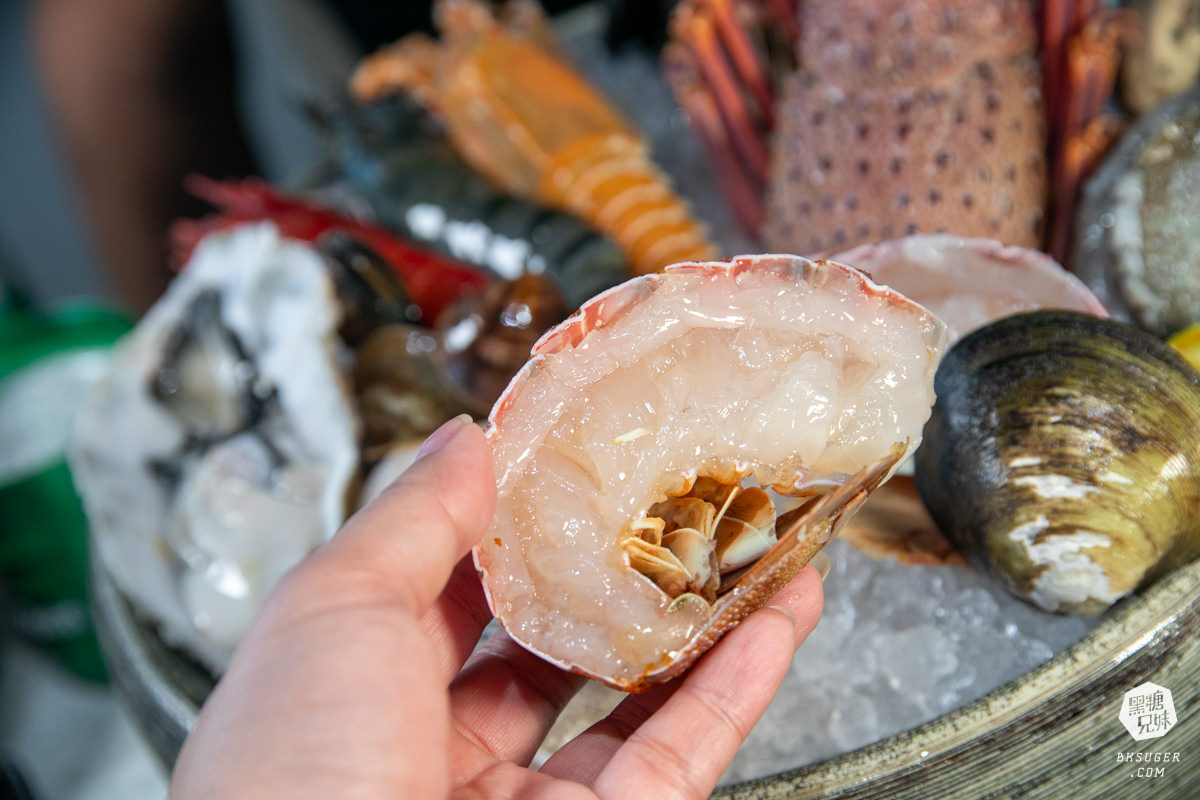 梨花A5和牛放題|高雄春酒特別企劃10人共享的扶桑之宴|龍蝦超大活鮑魚鮮美上桌一人一隻 - 第32張圖 梨花A5和牛放題|高雄春酒特別企劃10人共享的扶桑之宴|龍蝦超大活鮑魚鮮美上桌一人一隻