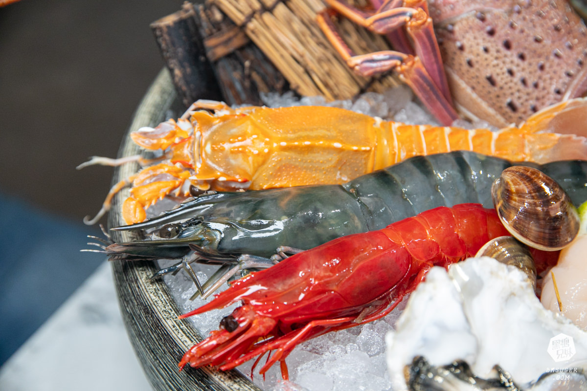 梨花A5和牛放題|高雄春酒特別企劃10人共享的扶桑之宴|龍蝦超大活鮑魚鮮美上桌一人一隻 - 第34張圖 梨花A5和牛放題|高雄春酒特別企劃10人共享的扶桑之宴|龍蝦超大活鮑魚鮮美上桌一人一隻