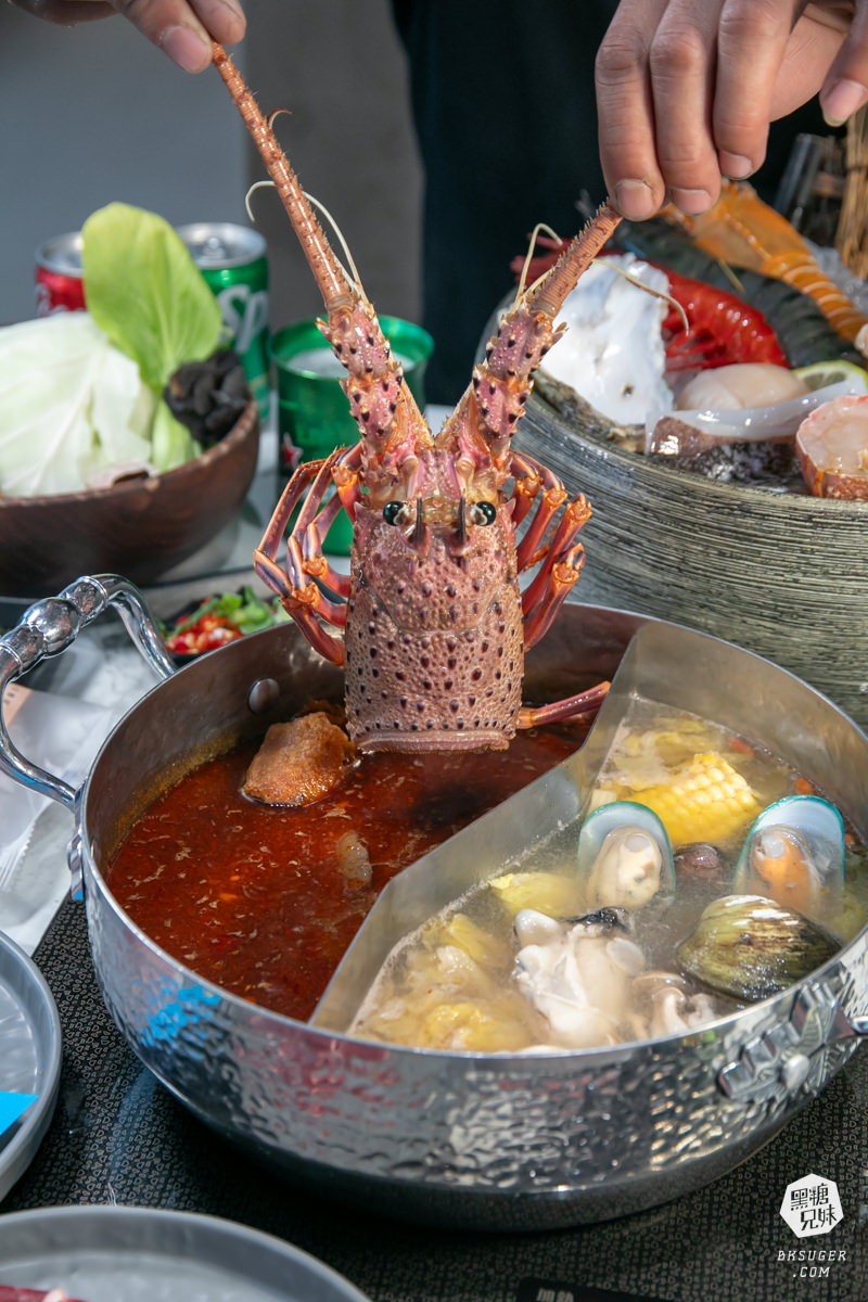 梨花A5和牛放題|高雄春酒特別企劃10人共享的扶桑之宴|龍蝦超大活鮑魚鮮美上桌一人一隻 - 第37張圖 梨花A5和牛放題|高雄春酒特別企劃10人共享的扶桑之宴|龍蝦超大活鮑魚鮮美上桌一人一隻