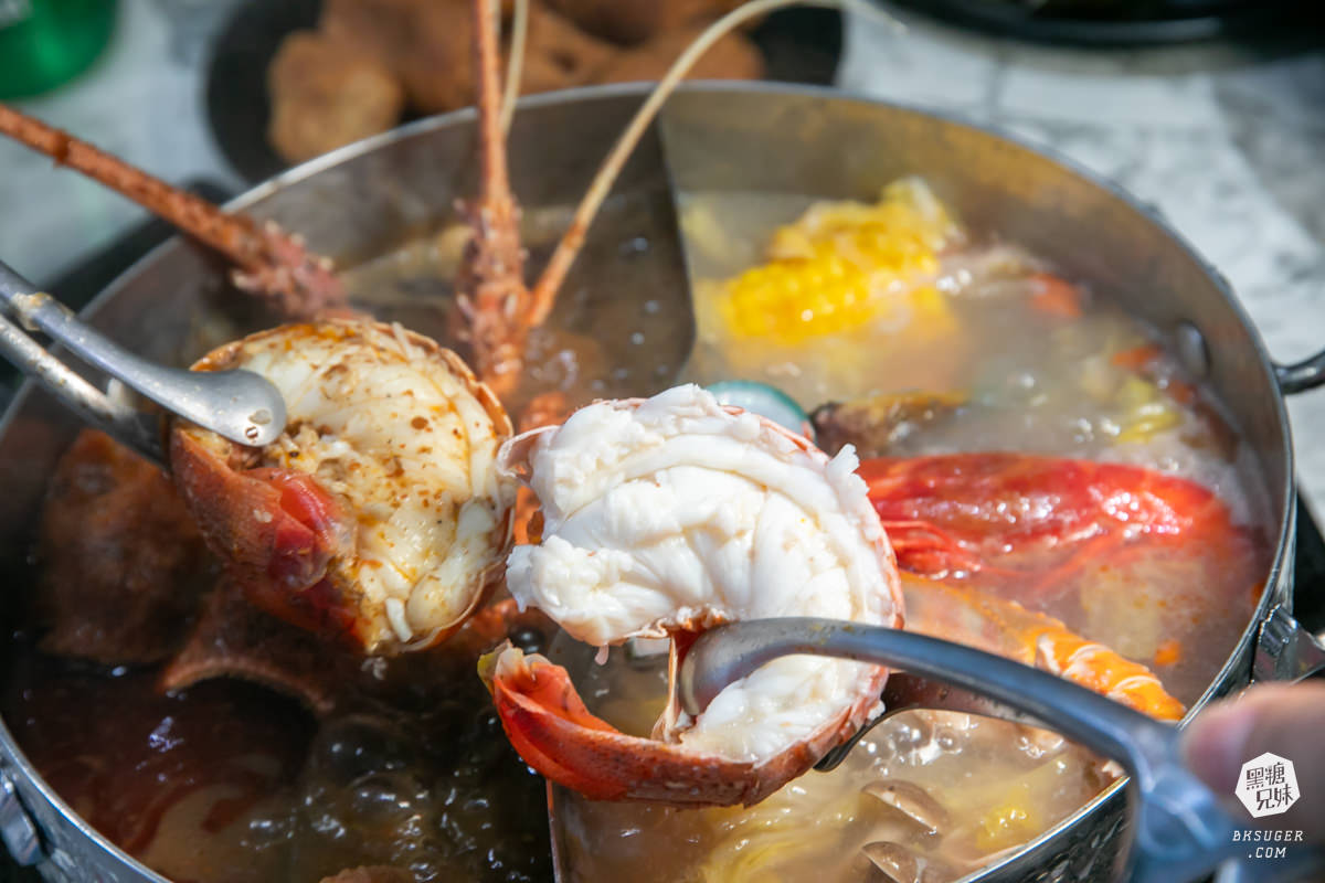 梨花A5和牛放題|高雄春酒特別企劃10人共享的扶桑之宴|龍蝦超大活鮑魚鮮美上桌一人一隻 - 第39張圖 梨花A5和牛放題|高雄春酒特別企劃10人共享的扶桑之宴|龍蝦超大活鮑魚鮮美上桌一人一隻