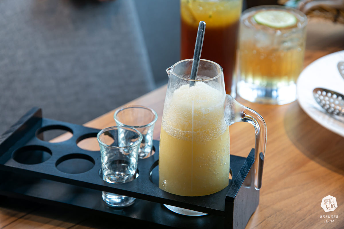 燒肉無双高雄澄清館｜鳳山燒肉氣派的用餐空間-專屬地下停車場｜精緻燒肉套餐2024聚餐推薦