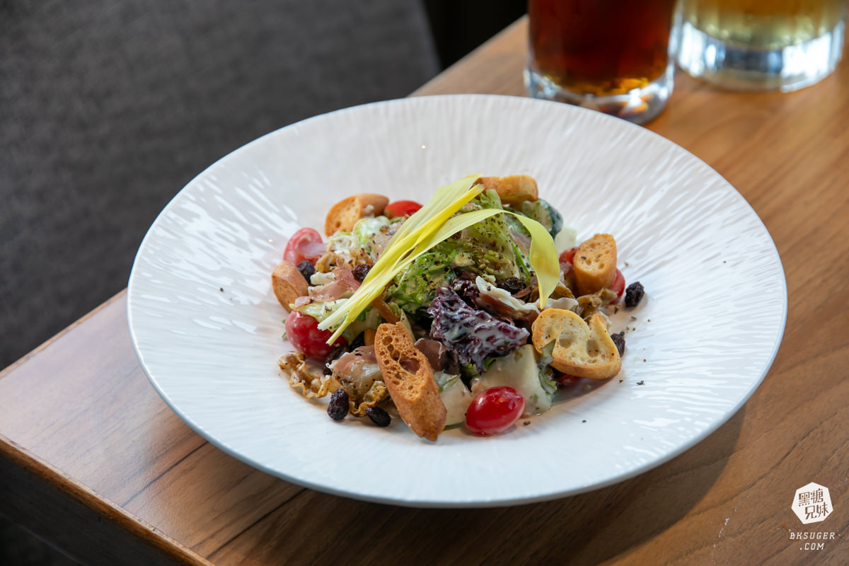 燒肉無双高雄澄清館｜鳳山燒肉氣派的用餐空間-專屬地下停車場｜精緻燒肉套餐2024聚餐推薦