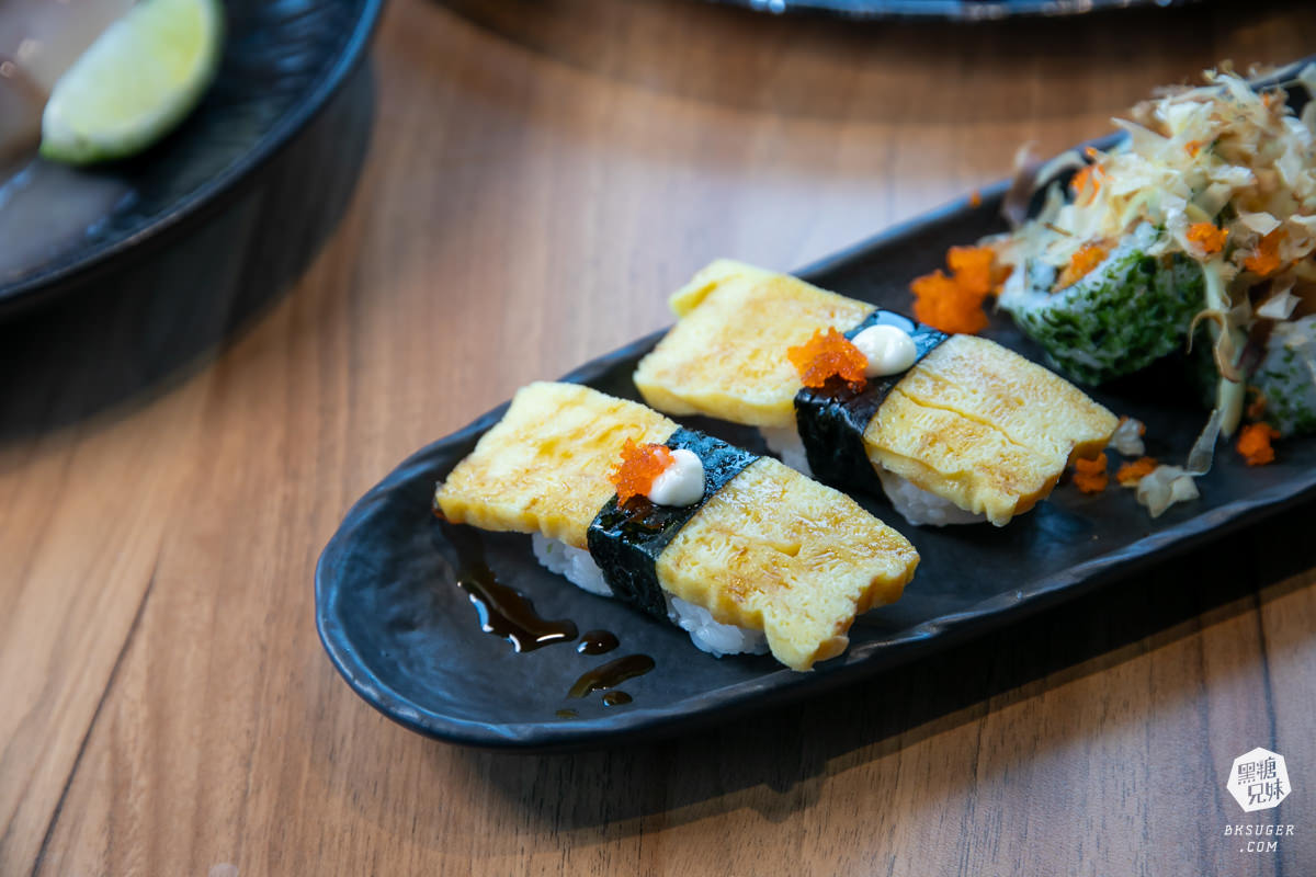 燒肉無双高雄澄清館｜鳳山燒肉氣派的用餐空間-專屬地下停車場｜精緻燒肉套餐2024聚餐推薦