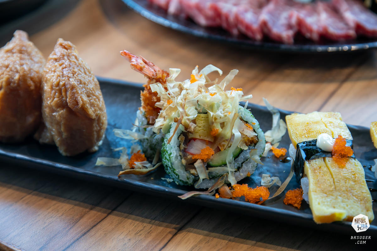 燒肉無双高雄澄清館｜鳳山燒肉氣派的用餐空間-專屬地下停車場｜精緻燒肉套餐2024聚餐推薦