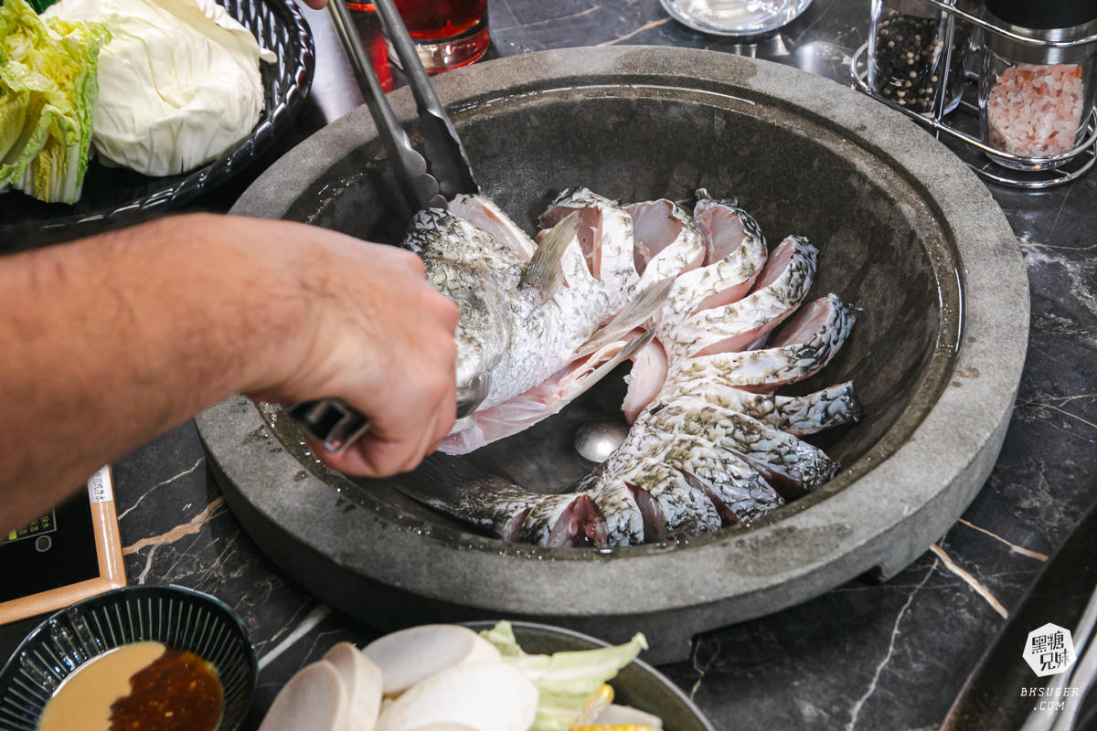 拾宴蒸汽石鍋物|全台唯一草帽鍋-最鮮美的石鍋吃盡海鮮原味|2024超強魚湯鮮美套餐體驗|商務包廂聚餐推薦 - 第37張圖 拾宴蒸汽石鍋物|全台唯一草帽鍋-最鮮美的石鍋吃盡海鮮原味|2024超強魚湯鮮美套餐體驗|商務包廂聚餐推薦