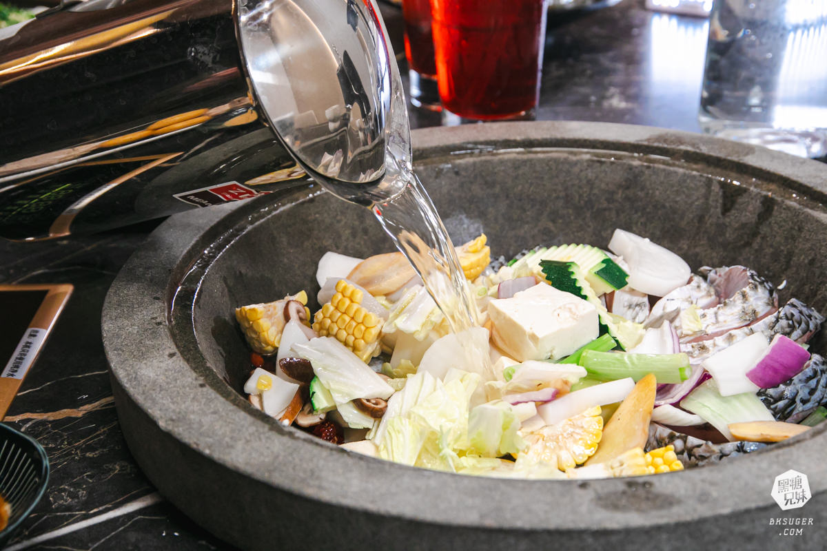 拾宴蒸汽石鍋物|全台唯一草帽鍋-最鮮美的石鍋吃盡海鮮原味|2024超強魚湯鮮美套餐體驗|商務包廂聚餐推薦 - 第39張圖 拾宴蒸汽石鍋物|全台唯一草帽鍋-最鮮美的石鍋吃盡海鮮原味|2024超強魚湯鮮美套餐體驗|商務包廂聚餐推薦