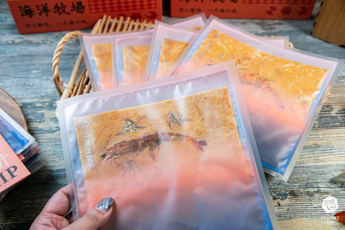 海洋牧場-海鮮磁磚餅|精美蝦餅宛如藝術創作、清新魷魚絲口感在家隨手配酒|蝦餅、魚餅2024伴手禮推薦 - 第20張圖 海洋牧場-海鮮磁磚餅|精美蝦餅宛如藝術創作、清新魷魚絲口感在家隨手配酒|蝦餅、魚餅2024伴手禮推薦