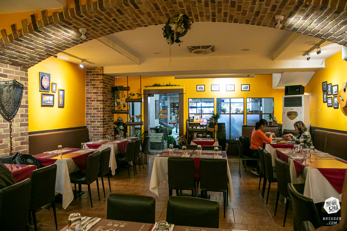 波斯特餐廳|高雄約會餐廳-高貴不貴的威靈頓牛排|2024新推出燉烤龍膽石斑魚排 - 第1張圖 波斯特餐廳|高雄約會餐廳-高貴不貴的威靈頓牛排|2024新推出燉烤龍膽石斑魚排