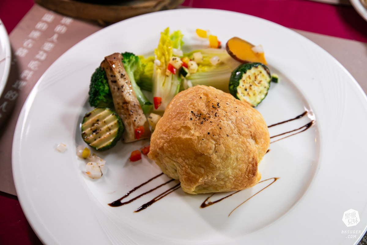 波斯特餐廳|高雄約會餐廳-高貴不貴的威靈頓牛排|2024新推出燉烤龍膽石斑魚排 - 第24張圖 波斯特餐廳|高雄約會餐廳-高貴不貴的威靈頓牛排|2024新推出燉烤龍膽石斑魚排