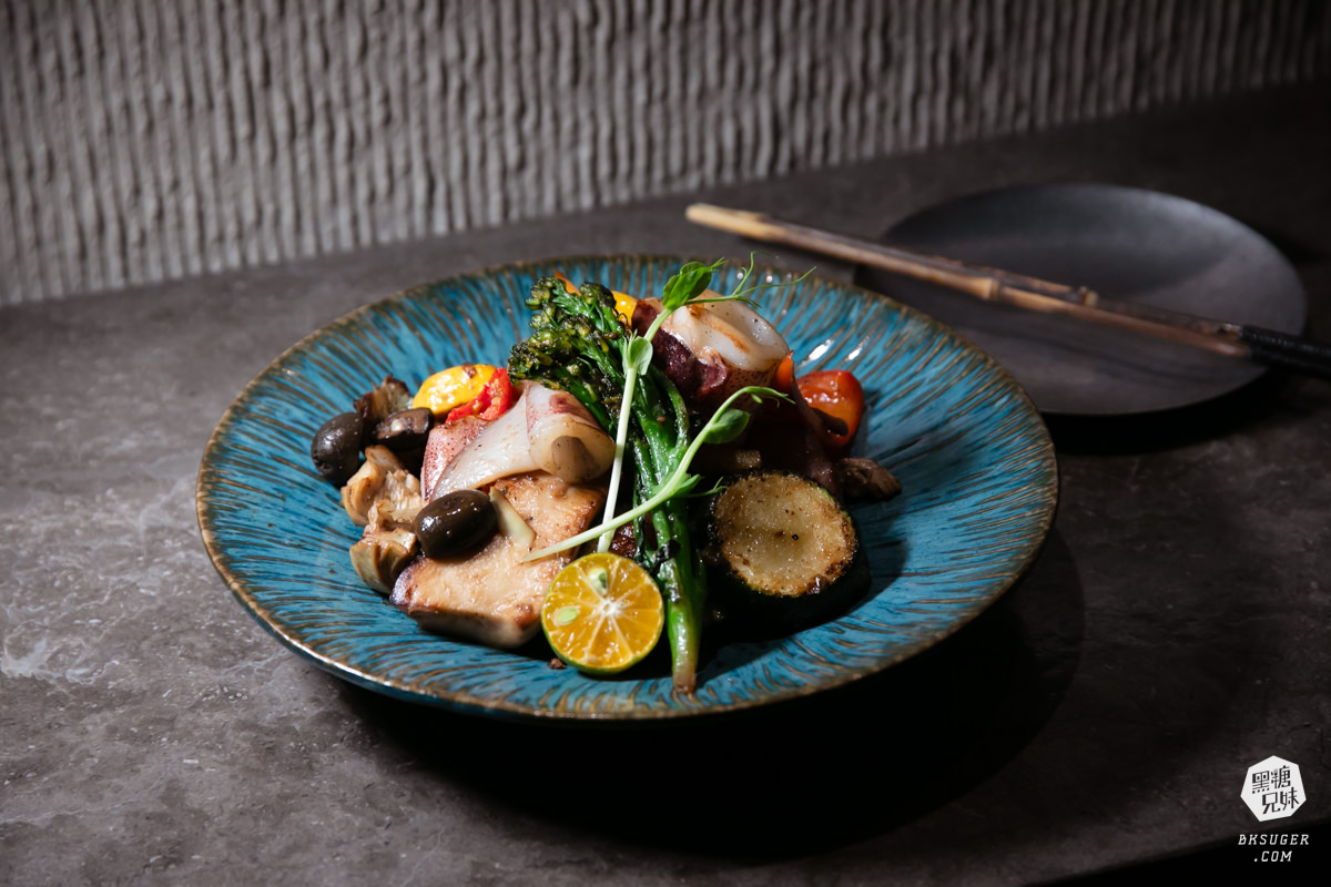 北高雄餐酒館|Dhyana de Cyber Bistro|2024最有日式禪意VS賽博龐克衝擊感-小酌用餐必訪 - 第17張圖 北高雄餐酒館|Dhyana de Cyber Bistro|2024最有日式禪意VS賽博龐克衝擊感-小酌用餐必訪