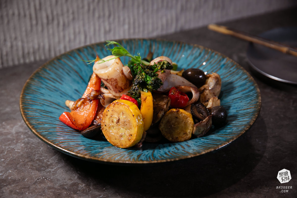 北高雄餐酒館|Dhyana de Cyber Bistro|2024最有日式禪意VS賽博龐克衝擊感-小酌用餐必訪 - 第18張圖 北高雄餐酒館|Dhyana de Cyber Bistro|2024最有日式禪意VS賽博龐克衝擊感-小酌用餐必訪