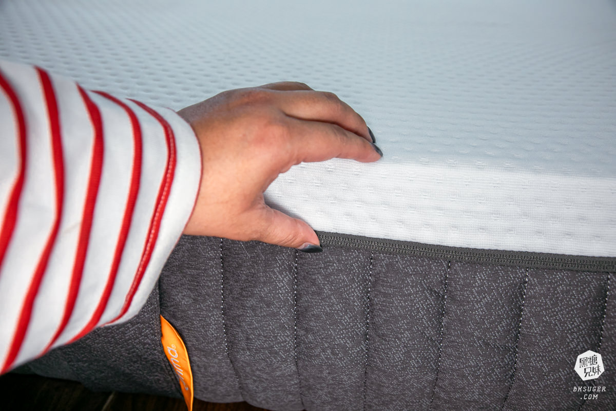 EMMA 床墊推薦開箱|石墨烯黑鑽床墊、保潔墊推薦,好睡的涼感科技黑鑽石記憶枕!標準雙人床墊可試睡100天、捲包床運送 - 第18張圖 EMMA 床墊推薦開箱|石墨烯黑鑽床墊、保潔墊推薦,好睡的涼感科技黑鑽石記憶枕!標準雙人床墊可試睡100天、捲包床運送