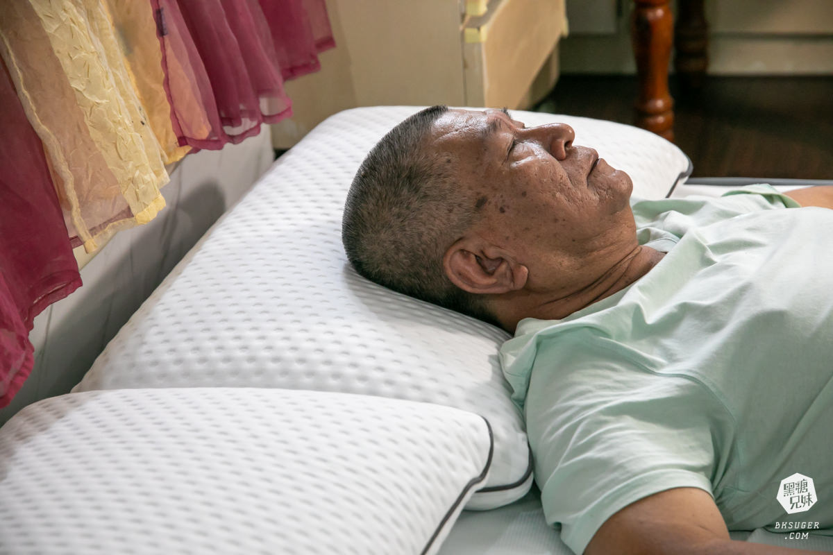 EMMA 床墊推薦開箱|石墨烯黑鑽床墊、保潔墊推薦,好睡的涼感科技黑鑽石記憶枕!標準雙人床墊可試睡100天、捲包床運送 - 第37張圖 EMMA 床墊推薦開箱|石墨烯黑鑽床墊、保潔墊推薦,好睡的涼感科技黑鑽石記憶枕!標準雙人床墊可試睡100天、捲包床運送