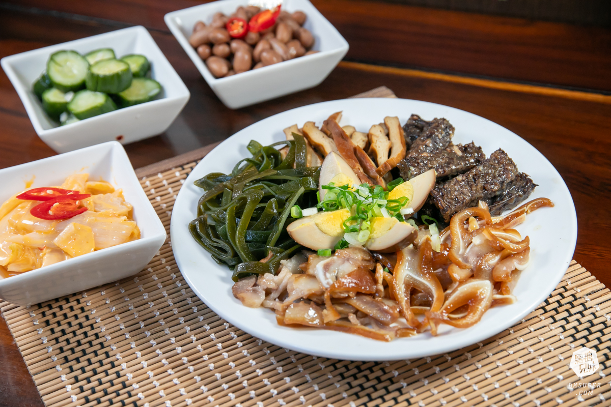 燕巢美食|燕巢風味外省麵-古風裝潢別緻優雅|必吃麻醬麵、牛肉麵、滷味拼盤!在地20年老顧客必追 - 第11張圖 燕巢美食|燕巢風味外省麵-古風裝潢別緻優雅|必吃麻醬麵、牛肉麵、滷味拼盤!在地20年老顧客必追