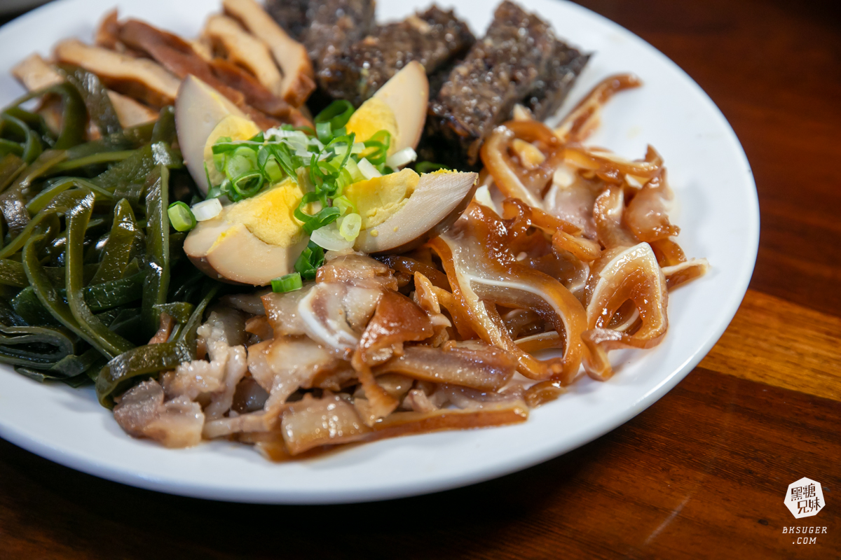 燕巢美食|燕巢風味外省麵-古風裝潢別緻優雅|必吃麻醬麵、牛肉麵、滷味拼盤!在地20年老顧客必追 - 第12張圖 燕巢美食|燕巢風味外省麵-古風裝潢別緻優雅|必吃麻醬麵、牛肉麵、滷味拼盤!在地20年老顧客必追