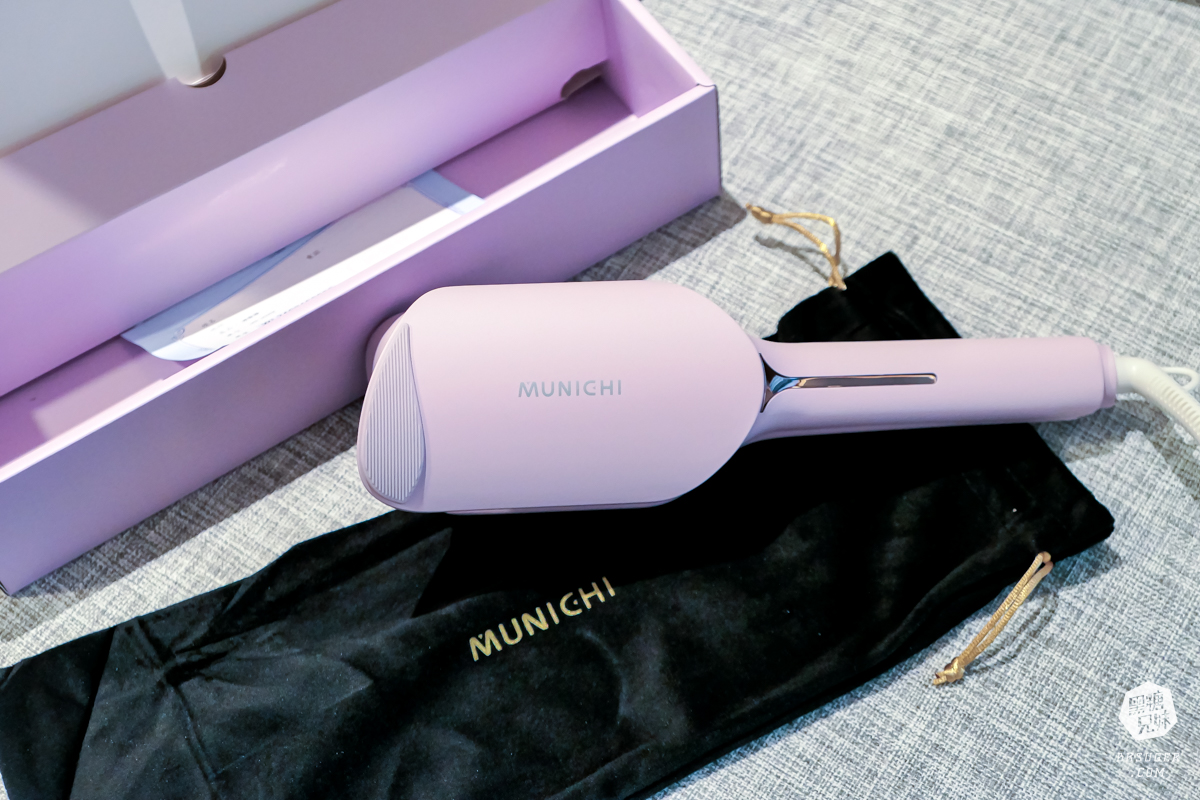 MUNICHI 沐尼黑|雙向負離子水波紋蛋捲夾|36mm打造浪漫韓系波浪捲擁有3檔溫控|國際電壓設計出國也能輕鬆造型 - 第5張圖 MUNICHI 沐尼黑|雙向負離子水波紋蛋捲夾|36mm打造浪漫韓系波浪捲擁有3檔溫控|國際電壓設計出國也能輕鬆造型