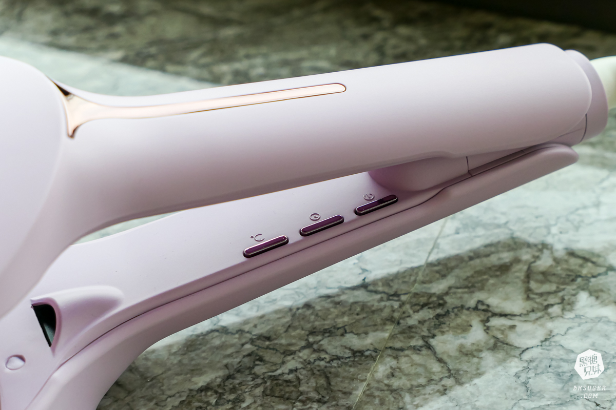 MUNICHI 沐尼黑|雙向負離子水波紋蛋捲夾|36mm打造浪漫韓系波浪捲擁有3檔溫控|國際電壓設計出國也能輕鬆造型 - 第7張圖 MUNICHI 沐尼黑|雙向負離子水波紋蛋捲夾|36mm打造浪漫韓系波浪捲擁有3檔溫控|國際電壓設計出國也能輕鬆造型