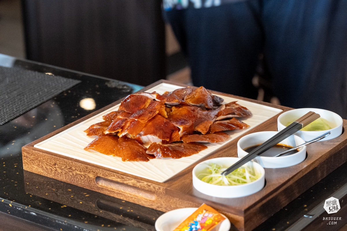 高雄烤鴨餐廳推薦|上菜片皮鴨專賣店夢時代店|漢來美食2.8公斤櫻桃鴨桌邊現片 - 第13張圖 高雄烤鴨餐廳推薦|上菜片皮鴨專賣店夢時代店|漢來美食2.8公斤櫻桃鴨桌邊現片