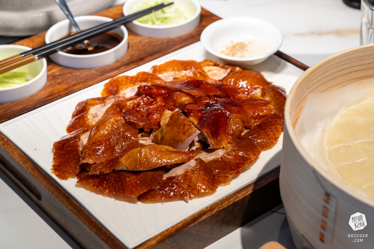 高雄烤鴨餐廳推薦|上菜片皮鴨專賣店夢時代店|漢來美食2.8公斤櫻桃鴨桌邊現片 - 第14張圖 高雄烤鴨餐廳推薦|上菜片皮鴨專賣店夢時代店|漢來美食2.8公斤櫻桃鴨桌邊現片