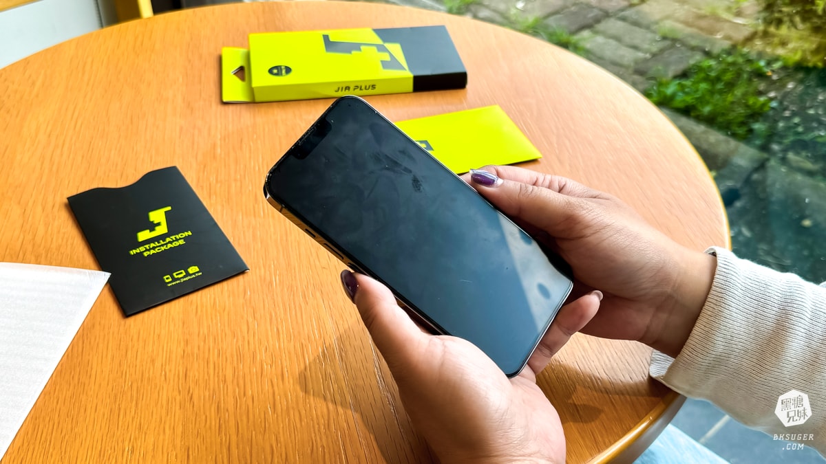 Iphone玻璃保護貼推薦|JiaPlus 佳佳貼-抗藍光不變色,透光率佳|透明度極高的抗藍光保護貼、iPhone13~15適用 - 第11張圖 Iphone玻璃保護貼推薦|JiaPlus 佳佳貼-抗藍光不變色,透光率佳|透明度極高的抗藍光保護貼、iPhone13~15適用