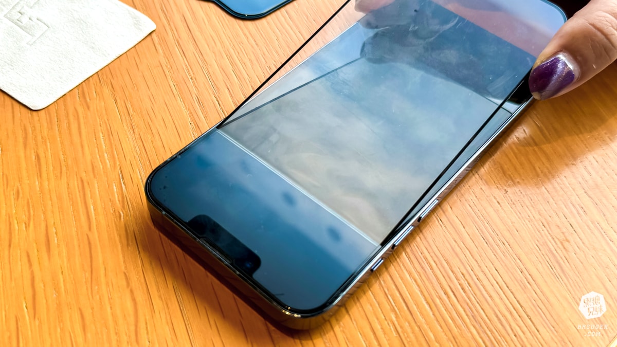 Iphone玻璃保護貼推薦|JiaPlus 佳佳貼-抗藍光不變色,透光率佳|透明度極高的抗藍光保護貼、iPhone13~15適用 - 第13張圖 Iphone玻璃保護貼推薦|JiaPlus 佳佳貼-抗藍光不變色,透光率佳|透明度極高的抗藍光保護貼、iPhone13~15適用