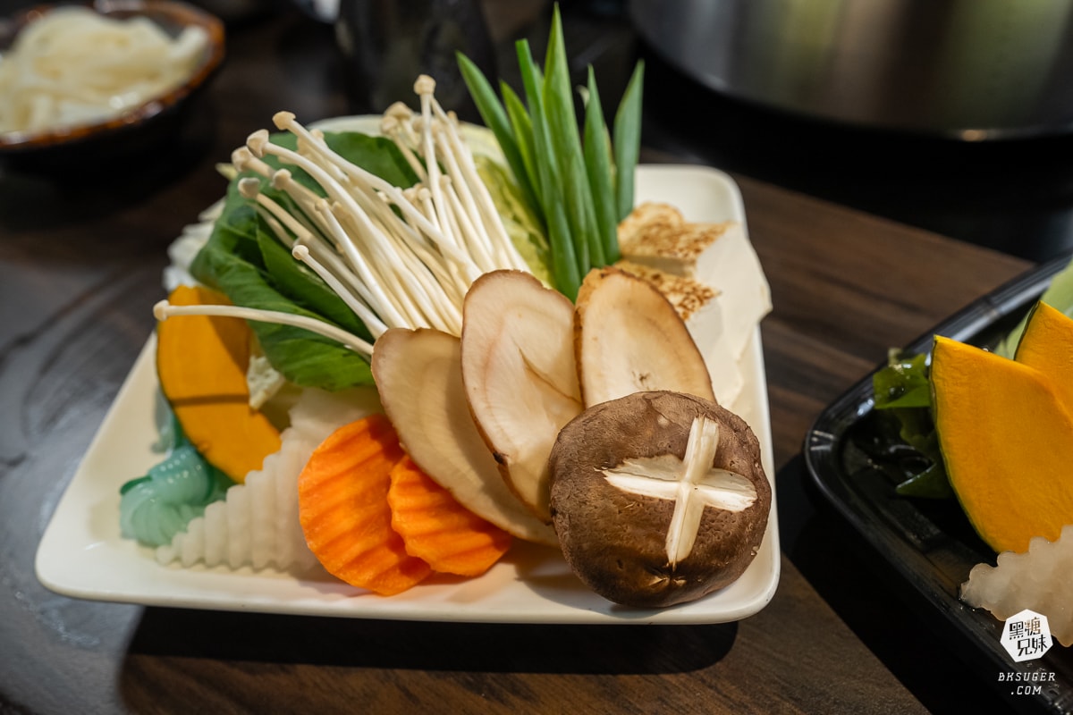 神戶亭日式鍋物|位於美麗島站地下街餐廳的日本老闆純日鍋物|還有刨冰自助吧超可愛2024v新開幕 - 第32張圖 神戶亭日式鍋物|位於美麗島站地下街餐廳的日本老闆純日鍋物|還有刨冰自助吧超可愛2024v新開幕