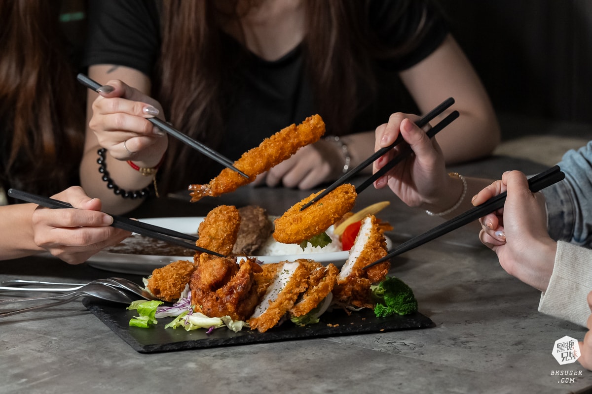 粕粕咖哩POPO Curry高雄美麗島店|高雄演唱會美麗島站美食餐廳-墨凡商場 - 第24張圖 粕粕咖哩POPO Curry高雄美麗島店|高雄演唱會美麗島站美食餐廳-墨凡商場