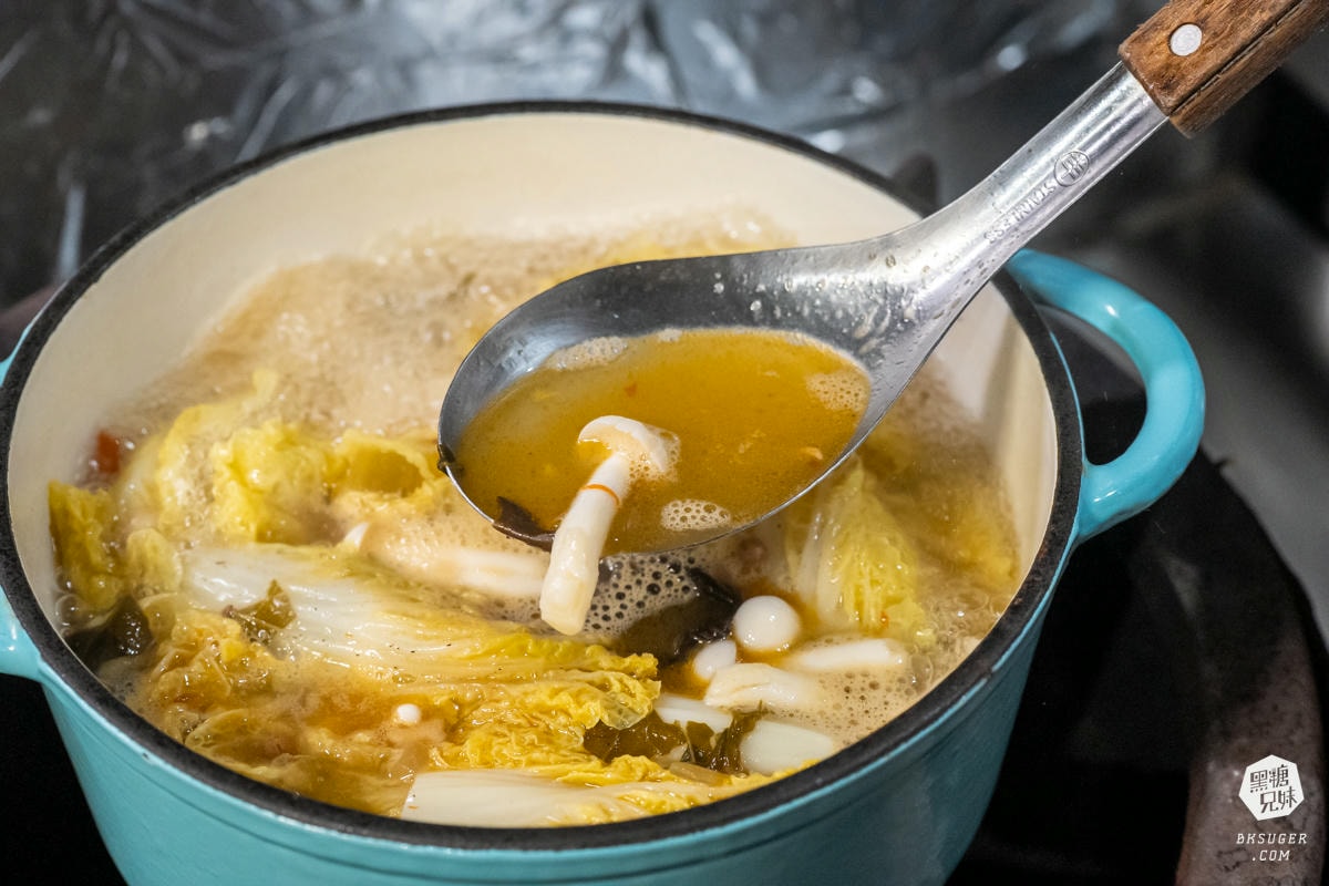 漢來美食|Q粉酸湯魚-在家就能吃美味的酸湯魚|干貝魚卵蝦滑、霸王咕溜蝦滑、手工霸王干貝丸、辣味牛三寶 - 第14張圖 漢來美食|Q粉酸湯魚-在家就能吃美味的酸湯魚|干貝魚卵蝦滑、霸王咕溜蝦滑、手工霸王干貝丸、辣味牛三寶