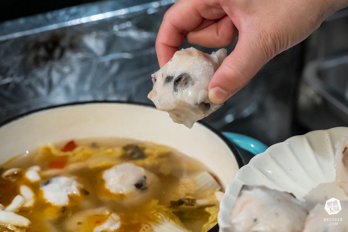 漢來美食|Q粉酸湯魚-在家就能吃美味的酸湯魚|干貝魚卵蝦滑、霸王咕溜蝦滑、手工霸王干貝丸、辣味牛三寶 - 第33張圖 漢來美食|Q粉酸湯魚-在家就能吃美味的酸湯魚|干貝魚卵蝦滑、霸王咕溜蝦滑、手工霸王干貝丸、辣味牛三寶