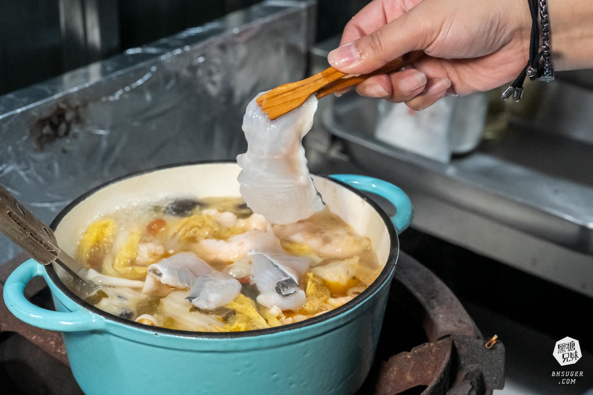 漢來美食|Q粉酸湯魚-在家就能吃美味的酸湯魚|干貝魚卵蝦滑、霸王咕溜蝦滑、手工霸王干貝丸、辣味牛三寶 - 第18張圖 漢來美食|Q粉酸湯魚-在家就能吃美味的酸湯魚|干貝魚卵蝦滑、霸王咕溜蝦滑、手工霸王干貝丸、辣味牛三寶