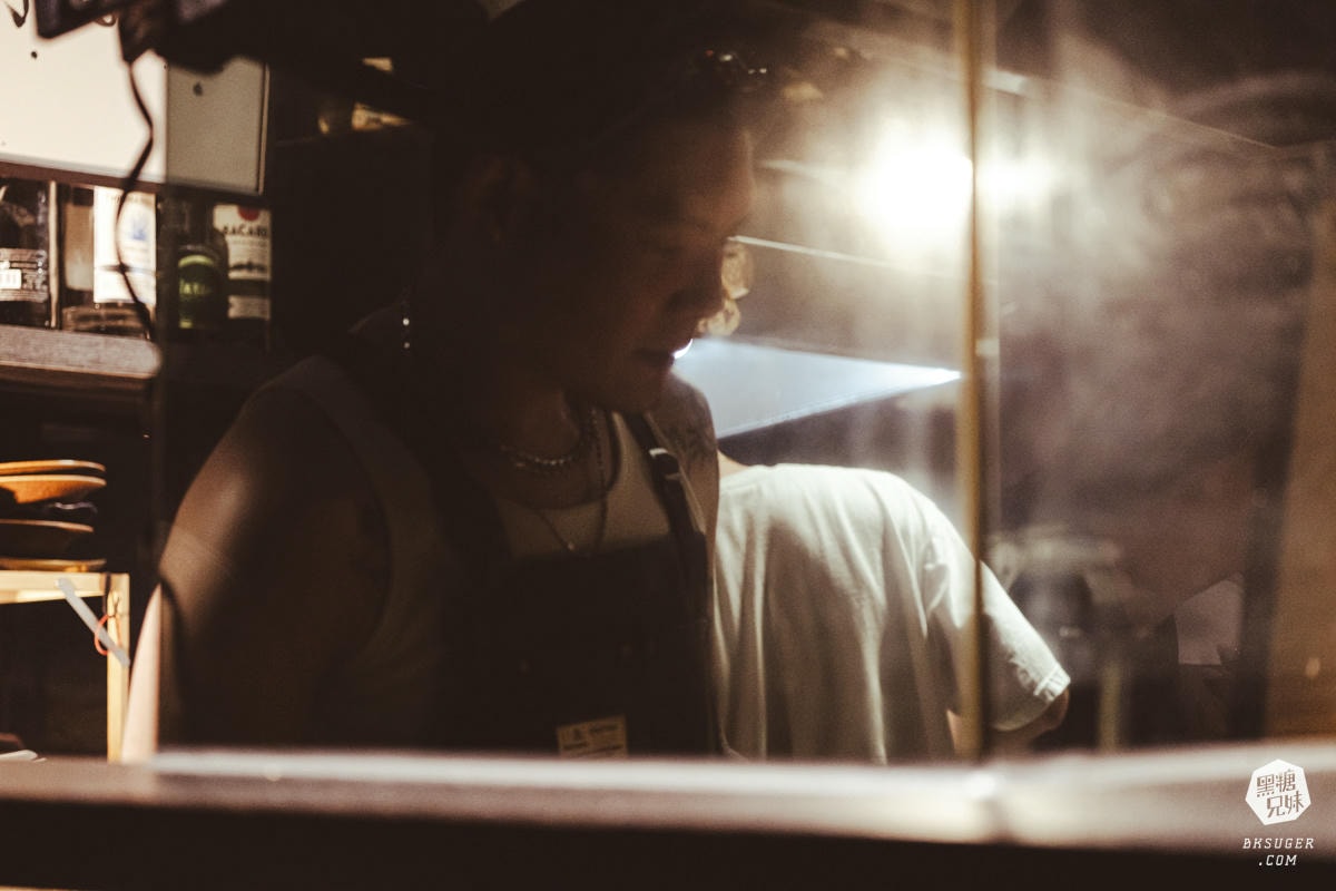 高雄居酒屋-墨岩。居酒屋。小物|隱身駁二鐵道的深夜食堂|兩位帥氣主廚的創意日式料理盛宴 - 第13張圖 高雄居酒屋-墨岩。居酒屋。小物|隱身駁二鐵道的深夜食堂|兩位帥氣主廚的創意日式料理盛宴